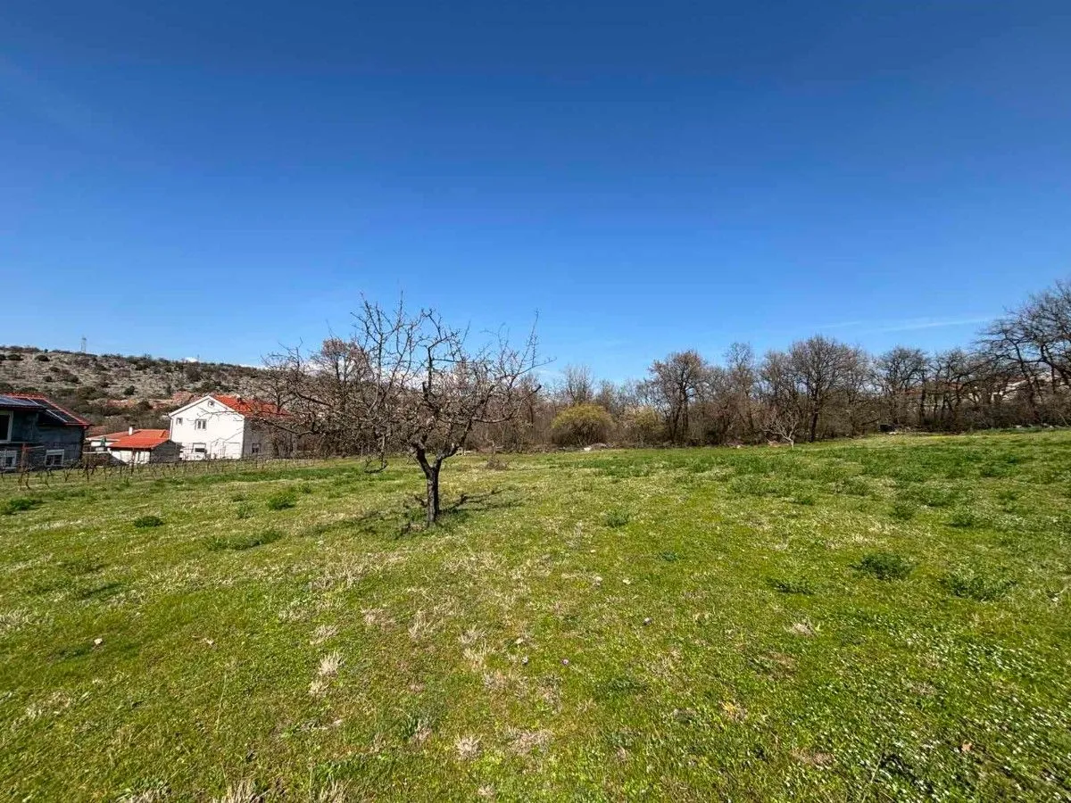 Prodaja, plac, 387m², Vranići, Podgorica