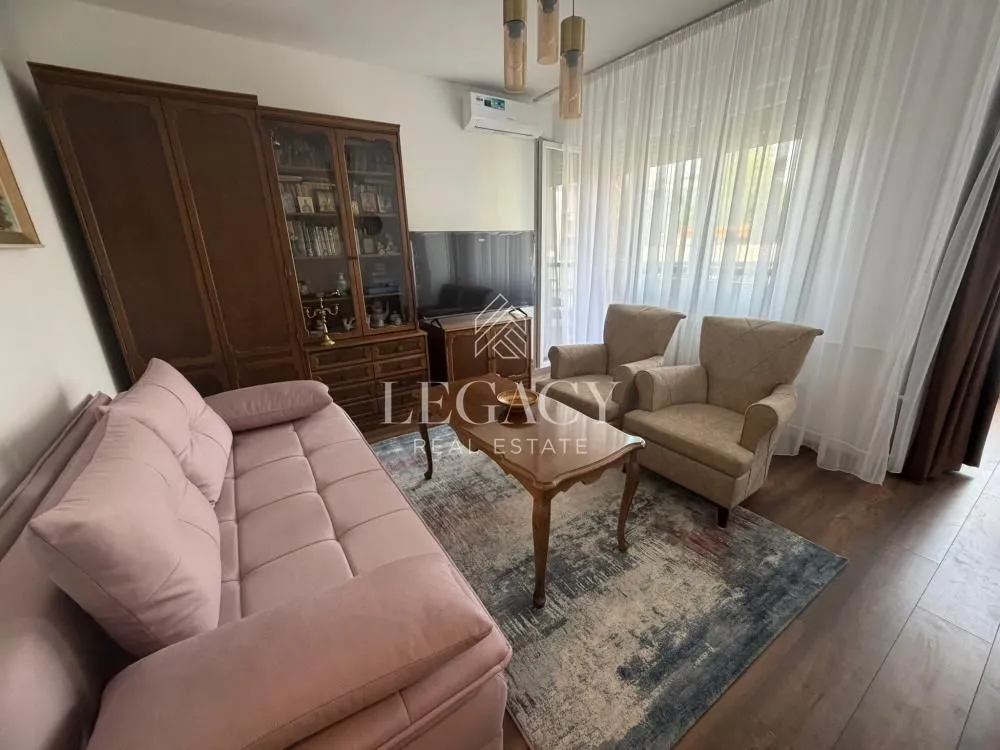 Izdavanje, dvosoban stan, 59m², Stari Grad, Beograd