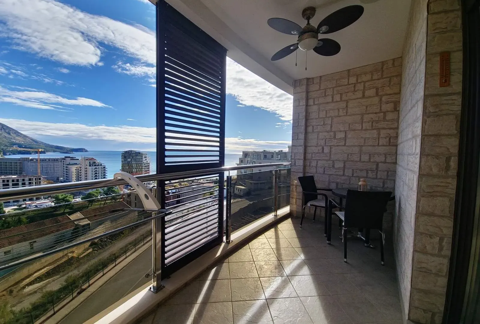 Izdavanje, garsonjera, 42m², Bečići, Budva