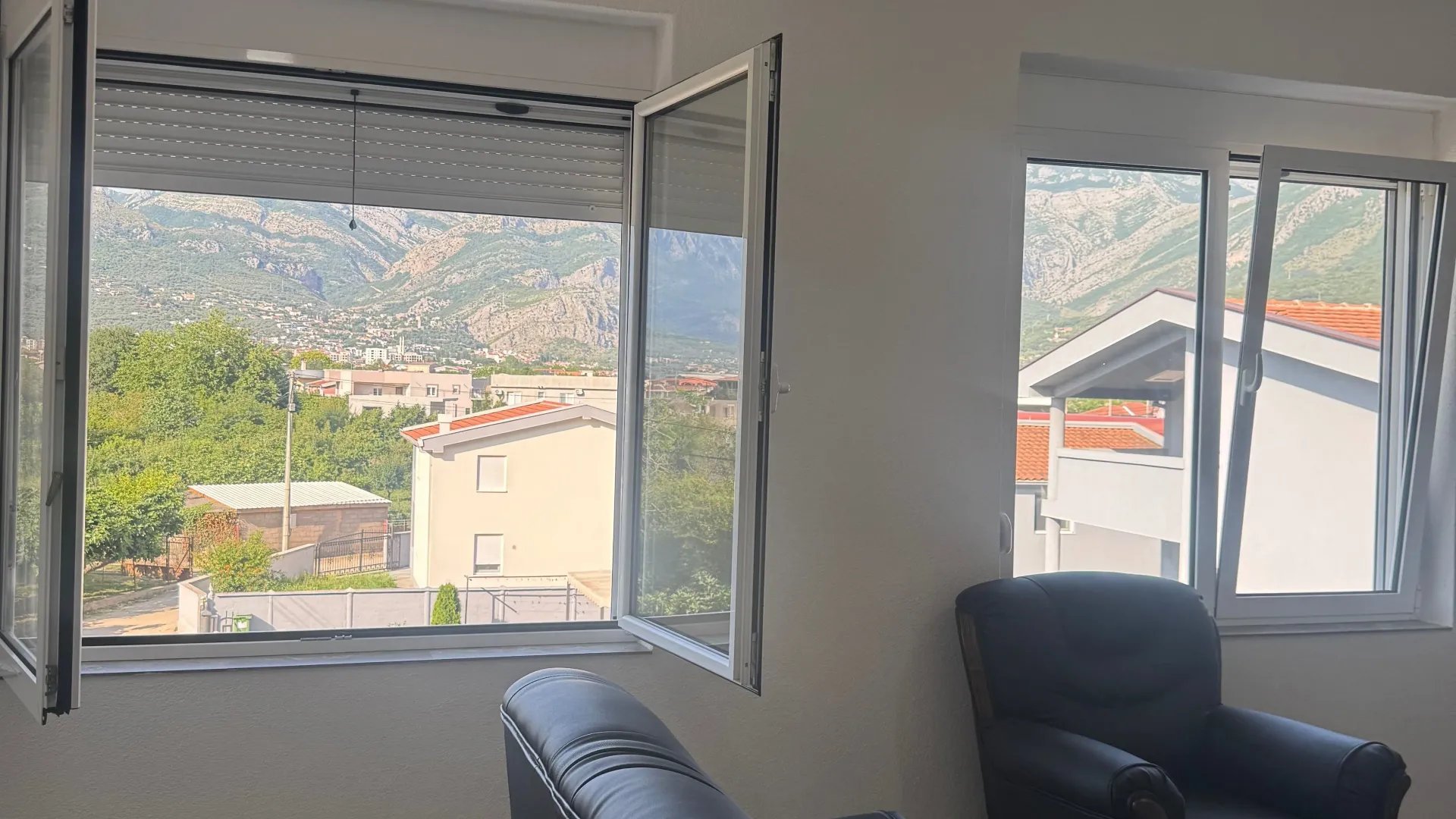 Izdavanje, kuća, 95m², Polje, Bar