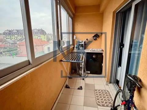 Prodaja, trosoban stan, 86m², Stari Aerodrom, Podgorica - image 16