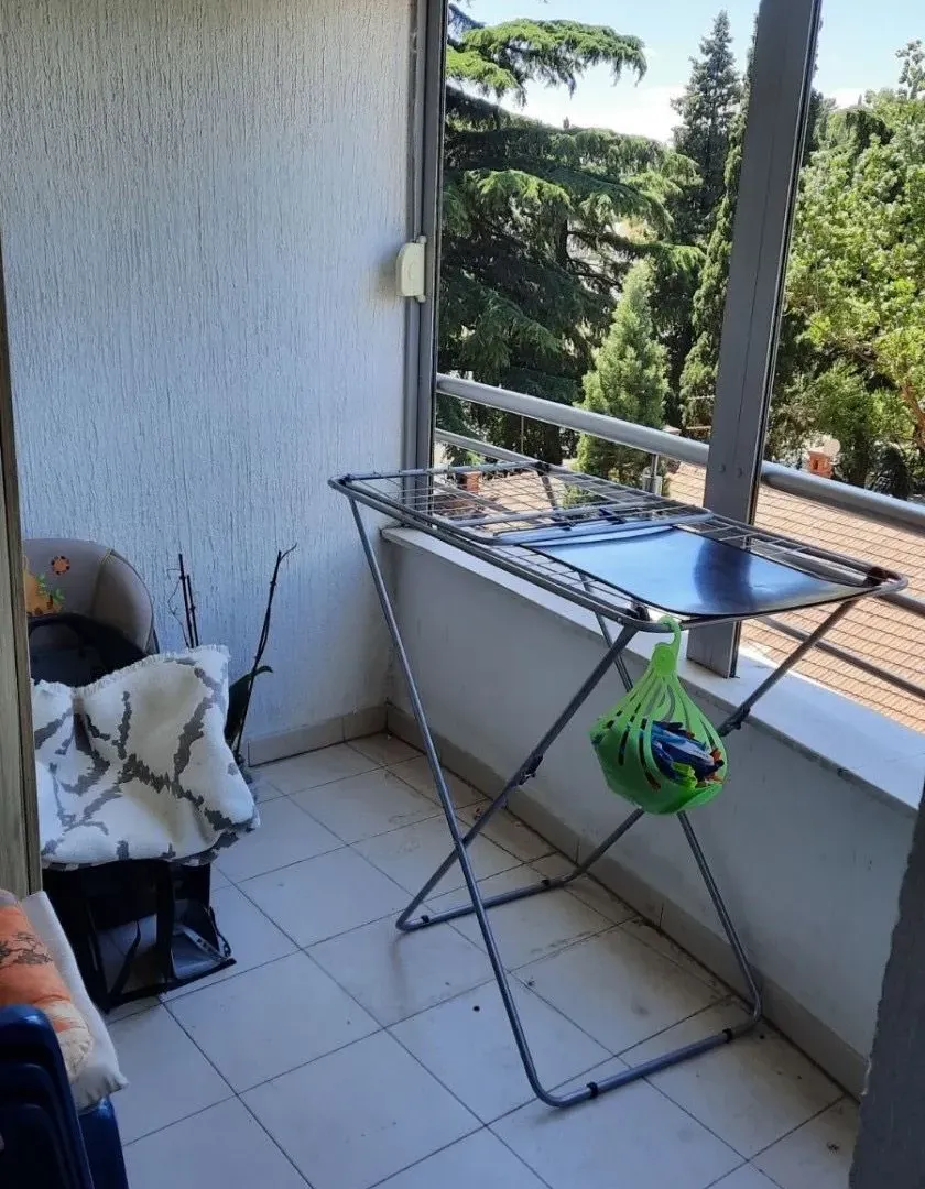 Izdavanje, jednosoban stan, 33m², Pobrežje, Podgorica