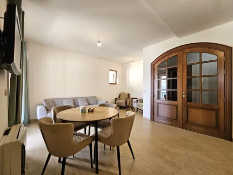 Prodaja, dvosoban stan, 106m², Dobrota, Kotor - image 4