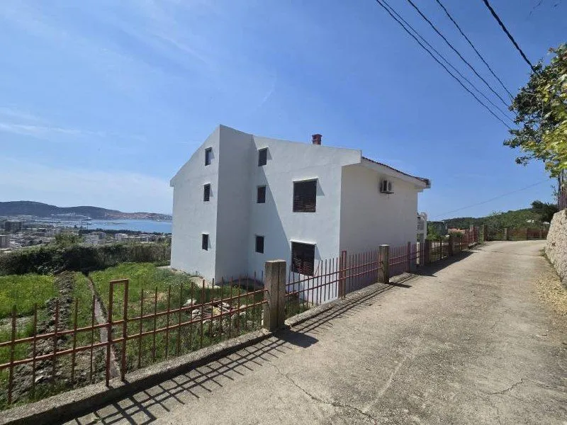 Sale, house, 272m², Šušanj, Bar