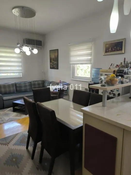 Prodaja, trosoban stan, 56m², Kneževac, Beograd