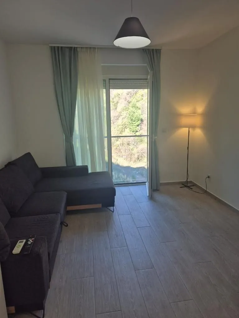 Rent, three bedroom apartment, 88m², Bečići, Budva