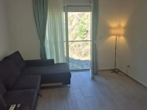 Izdavanje, trosoban stan, 88m², Bečići, Budva - image 5