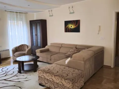 Izdavanje, trosoban stan, 82m², Dedinje Sve Podlokacije, Beograd - image 2