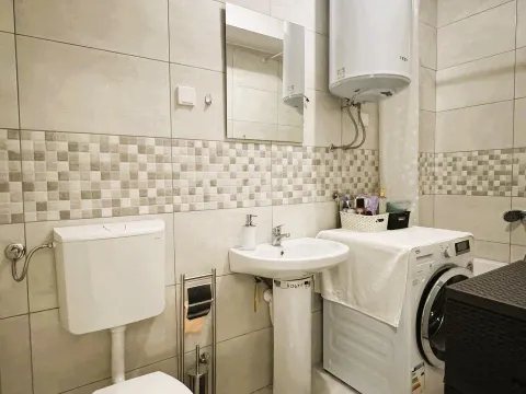 Prodaja, dvosoban stan, 76m², Stari Aerodrom, Podgorica - image 9