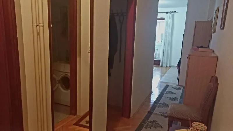 Izdavanje, dvosoban stan, 45m², Žarkovo, Beograd