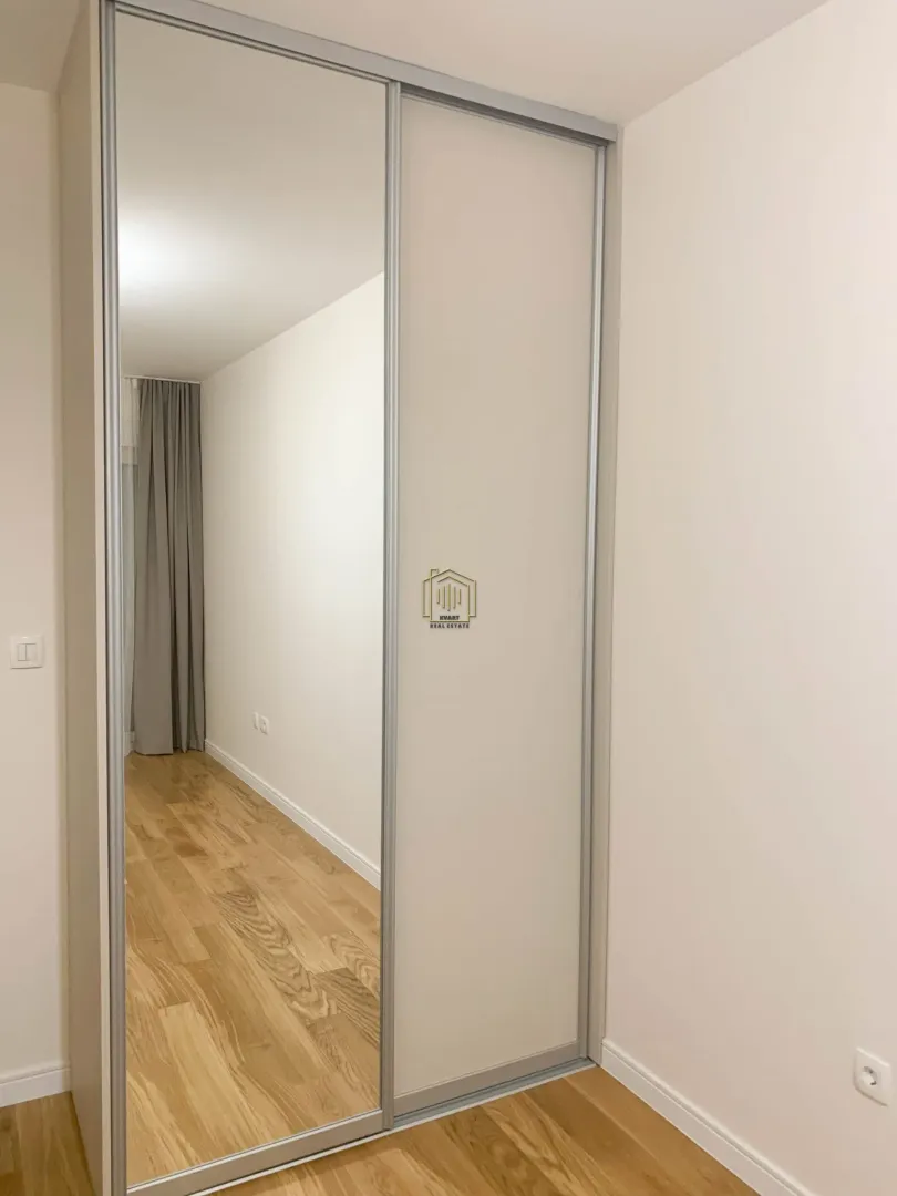 Izdavanje, dvosoban stan, 70m², Central Point, Podgorica