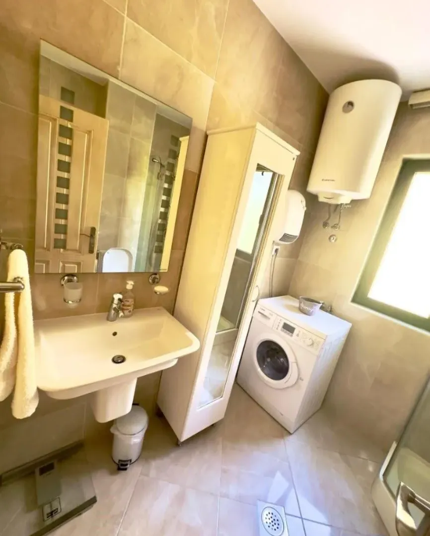Rent, house, 176m², Lastva Grbaljska, Kotor