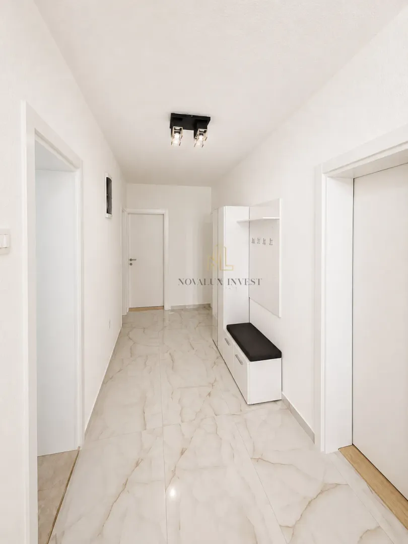 Izdavanje, trosoban stan, 125m², Momišići, Podgorica