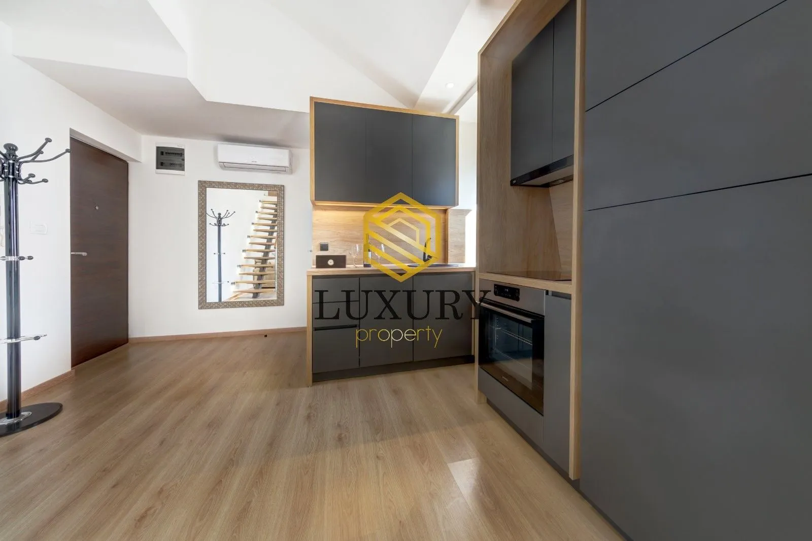 Izdavanje, jednosoban stan, 45m², Zabjelo, Podgorica