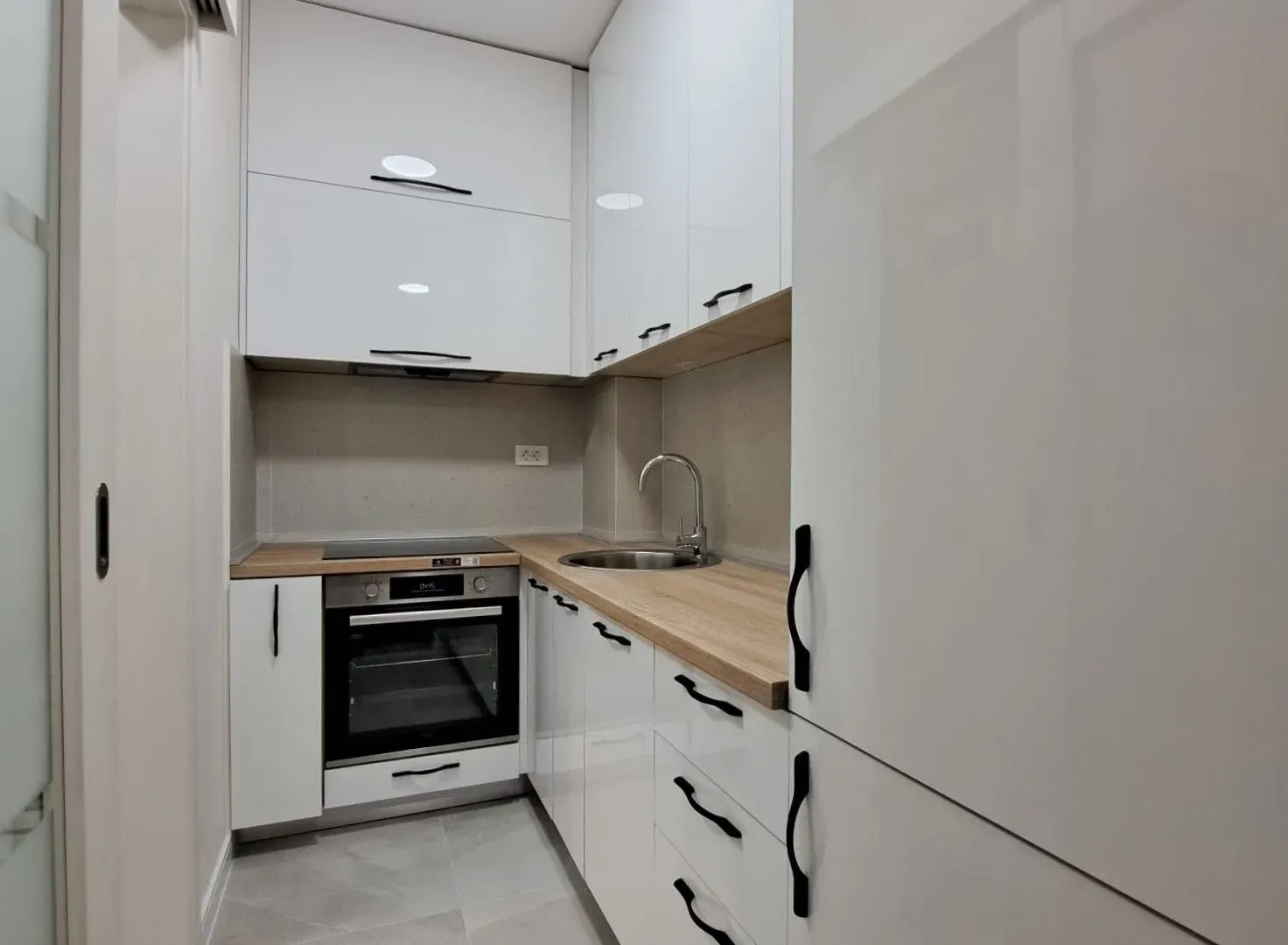 Rent, studio apartment, 33m², Central Point, Podgorica