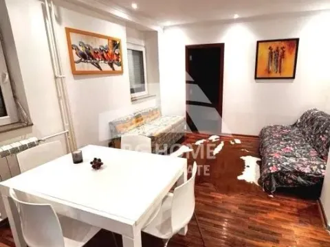 Prodaja, jednosoban stan, 40m², Stari Grad, Beograd - image 1