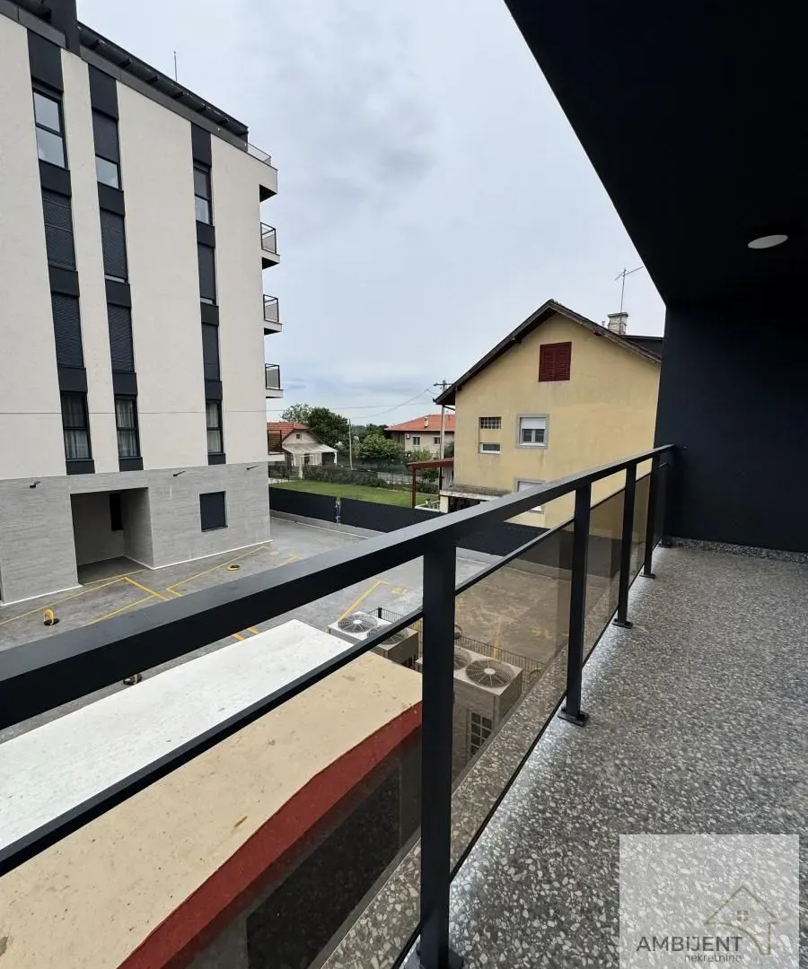 Prodaja, trosoban stan, 77m², Novi Banovci, Stara Pazova