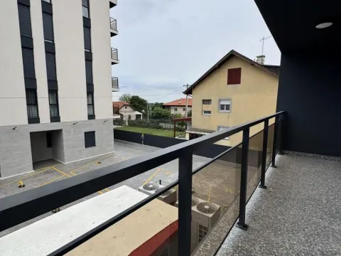 Prodaja, trosoban stan, 77m², Novi Banovci, Stara Pazova - image 6