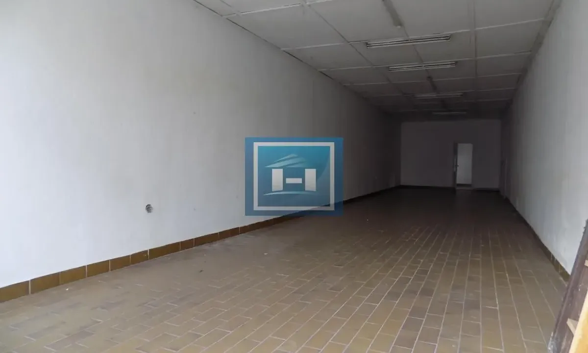 Rent, office space, 90m², Paraćin, Srbija
