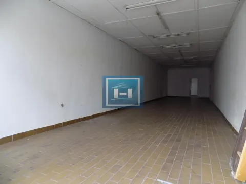 Rent, office space, 90m², Paraćin, Srbija