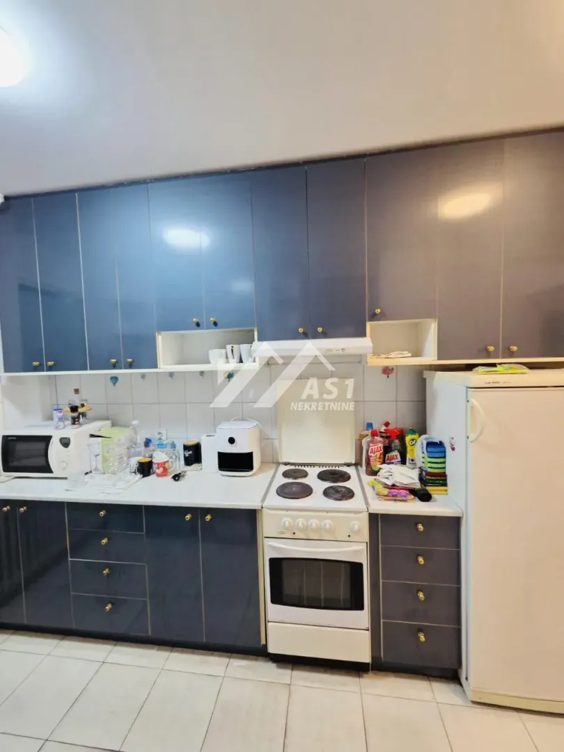Izdavanje, trosoban stan, 90m², Detelinara, Novi Sad Sve Podlokacije