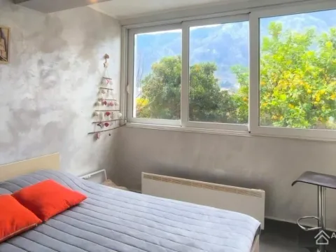 Sale, two bedroom apartment, 54m², Dobrota, Kotor - image 1