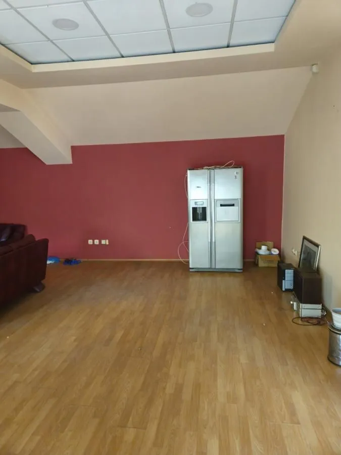 Rent, office space, 1000m², Dušanovac, Voždovac Sve Podlokacije