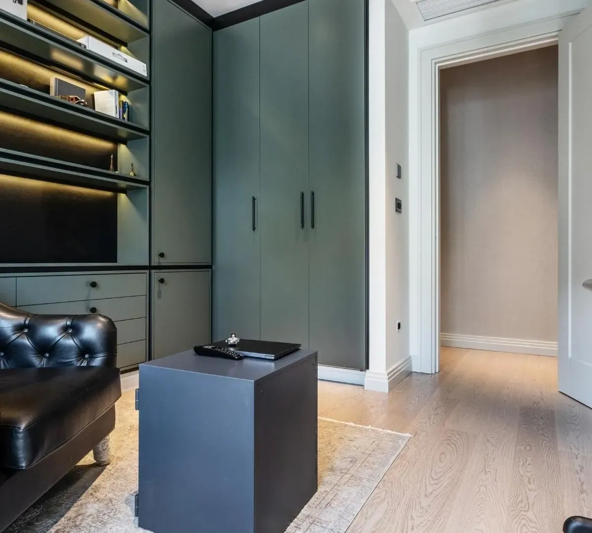 Rent, four bedroom apartment, 151m², Vračar Sve Podlokacije, Beograd