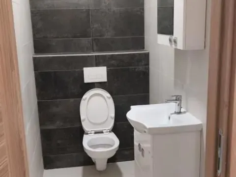 Prodaja, četvorosoban stan, 78m², Sremska Kamenica, Petrovaradin - image 11