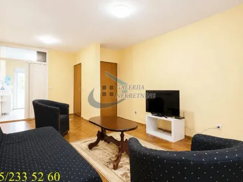 Prodaja, dvosoban stan, 72m², Centar, Inđija - image 4