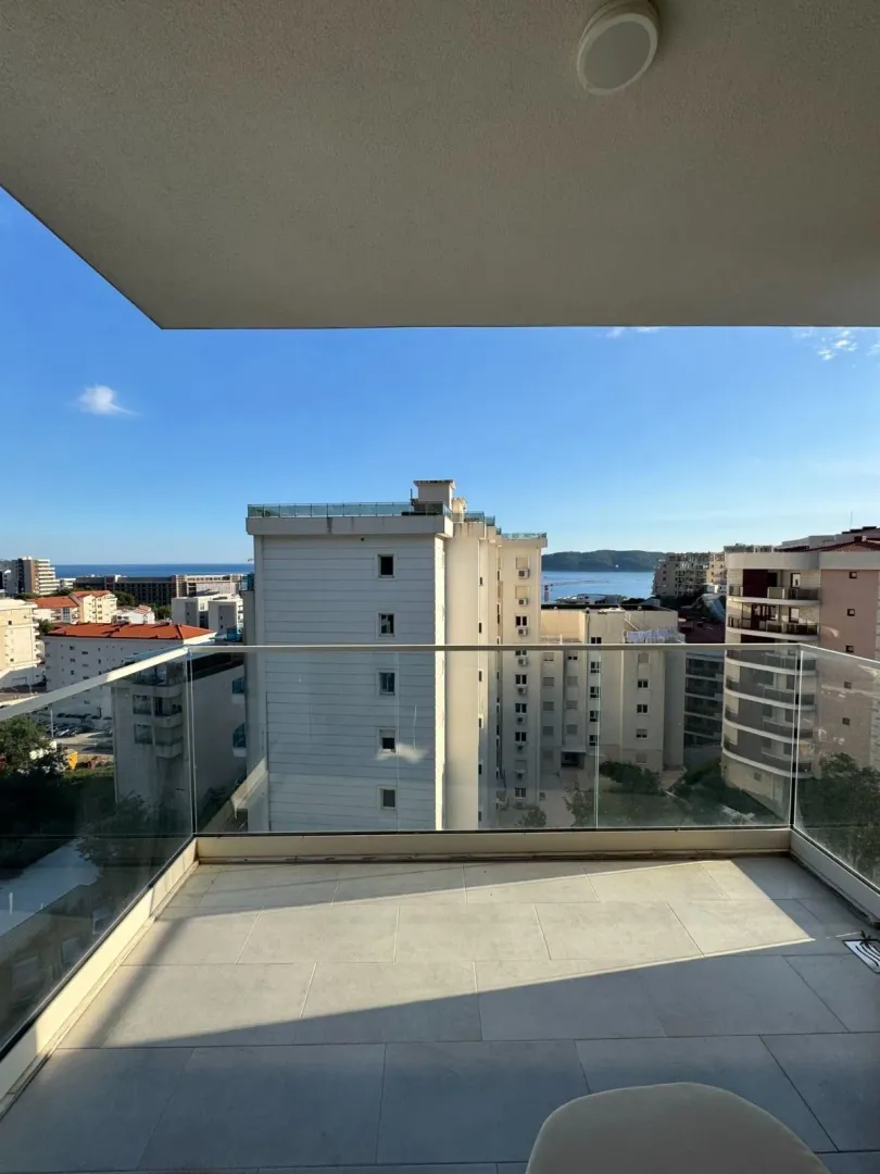 Prodaja, dvosoban stan, 74m², Bečići, Budva