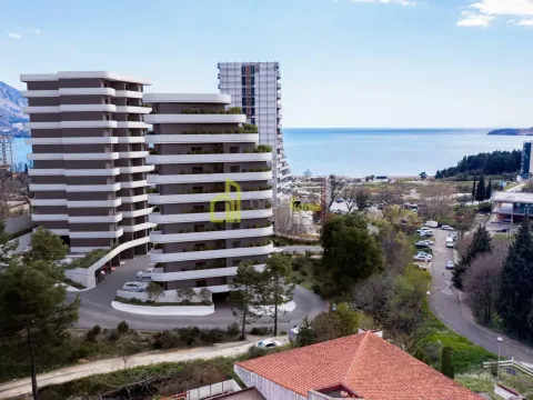 Sale, one bedroom apartment, 44m², Bečići, Budva - image 3
