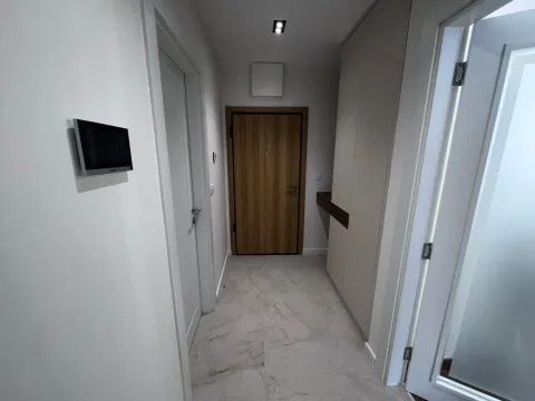 Izdavanje, jednosoban stan, 50m², Tološka šuma, Podgorica - image 3