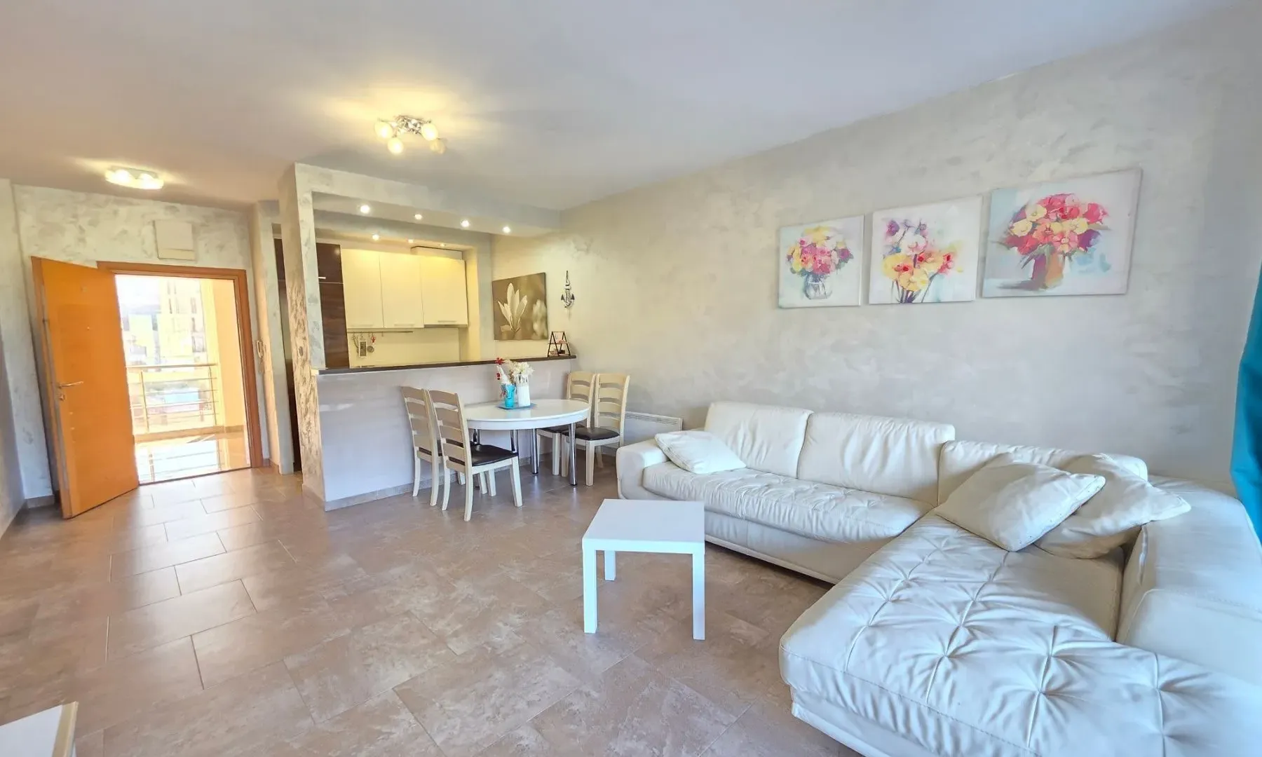Sale, two bedroom apartment, 68m², Bečići, Budva