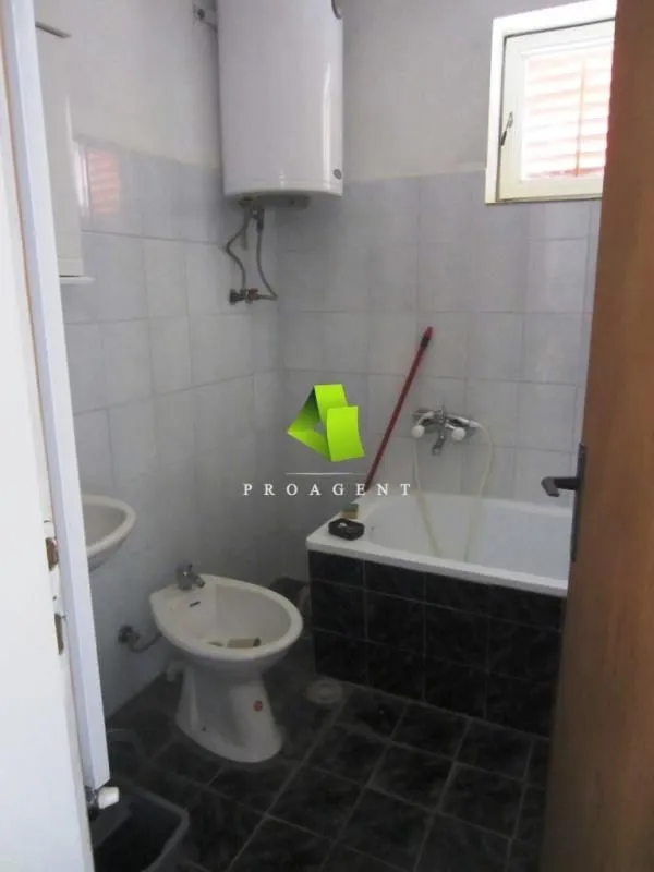 Prodaja, kuća, 200m², Pantelej, Niš