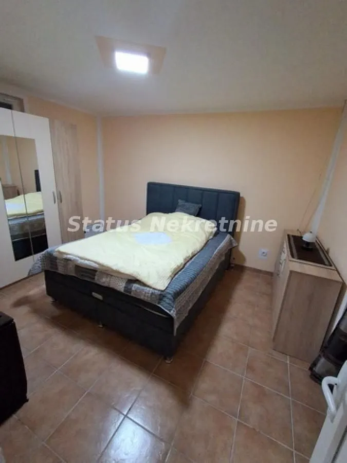 Prodaja, kuća, 180m², Futog, Novi Sad Sve Podlokacije