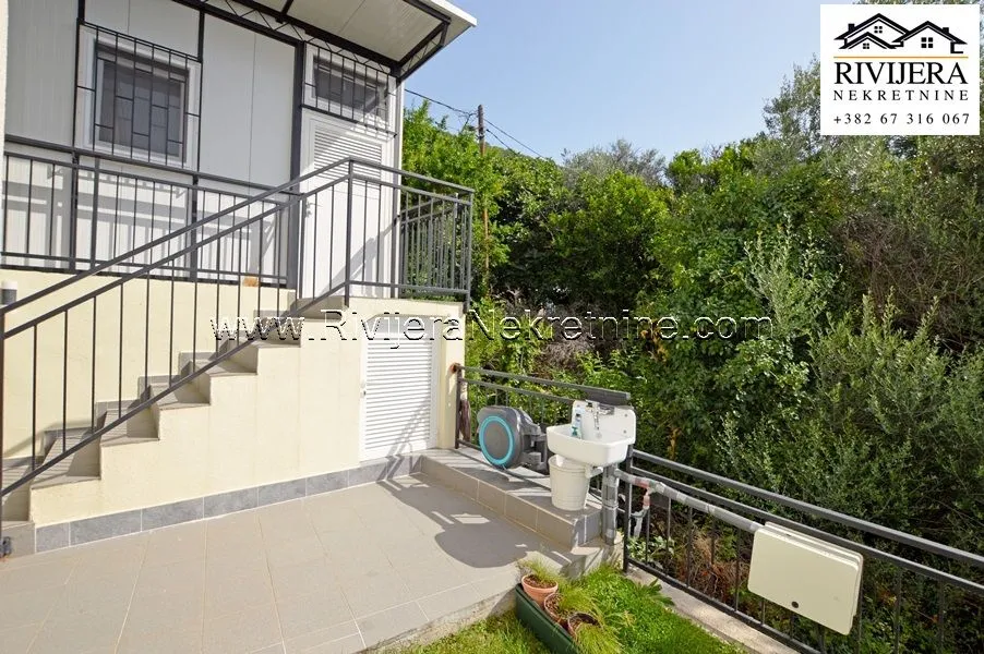 Prodaja, dvosoban stan, 70m², Baošići, Herceg Novi