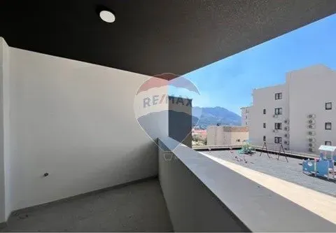Sale, one bedroom apartment, 55m², Bečići, Budva - image 12