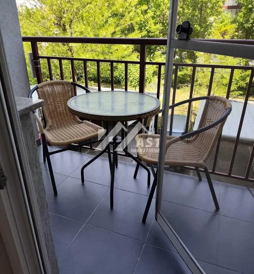 Izdavanje, dvosoban stan, 45m², Adamovićevo Naselje, Novi Sad Sve Podlokacije