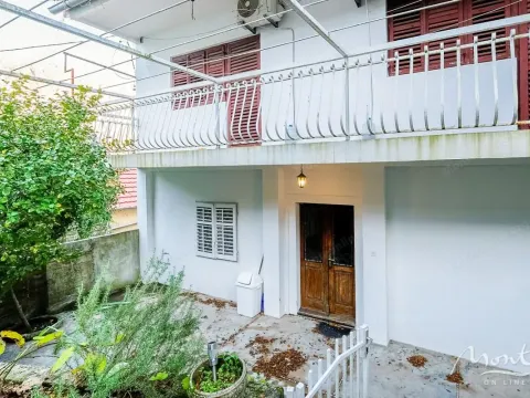 Prodaja, kuća, 333m², Kostanjica, Kotor - image 2