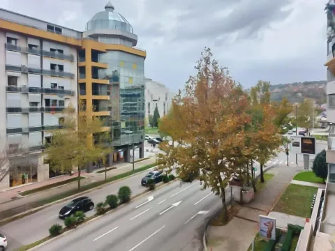 Izdavanje, dvosoban stan, 82m², Kruševac, Podgorica - image 7