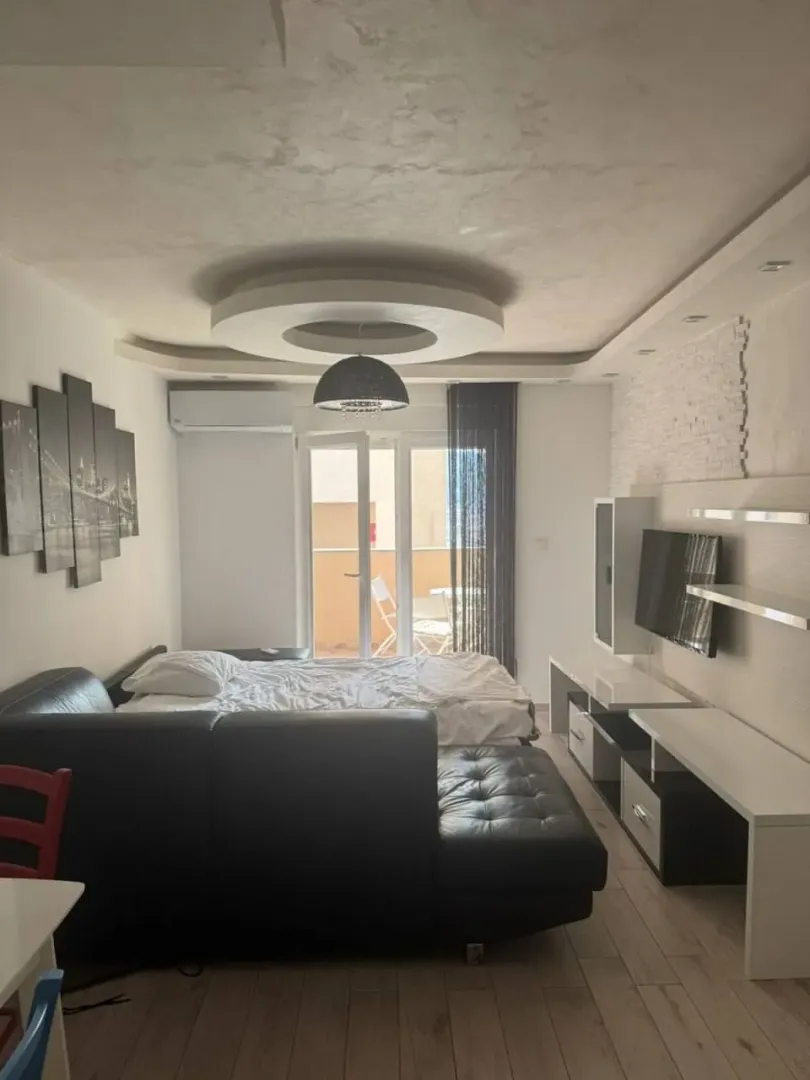 Prodaja, jednosoban stan, 45m², Podkošljun, Budva