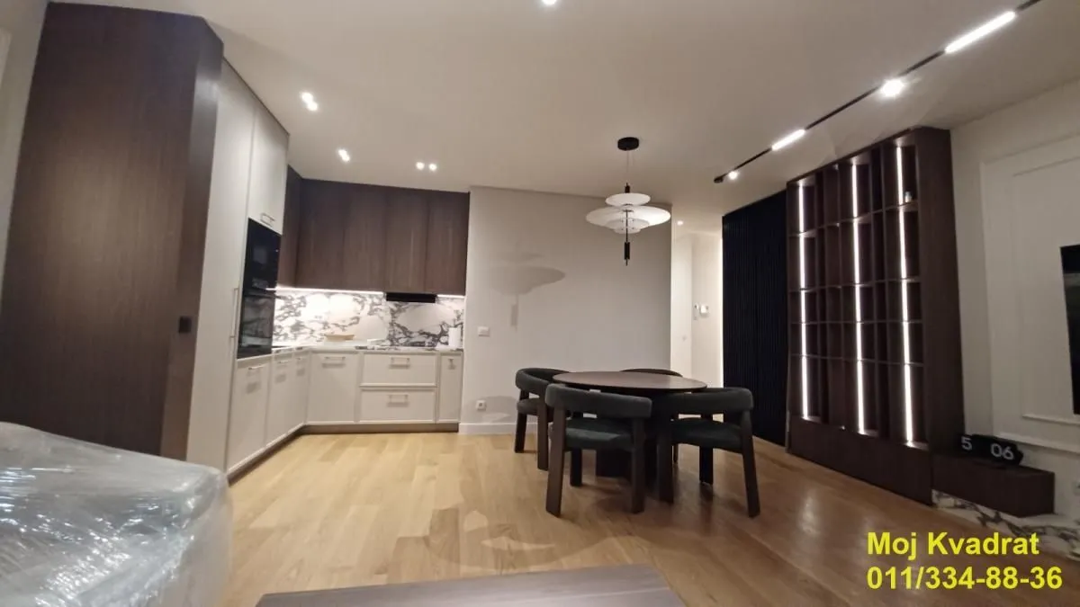 Rent, three bedroom apartment, 92m², Kalenić Pijaca, Vračar Sve Podlokacije