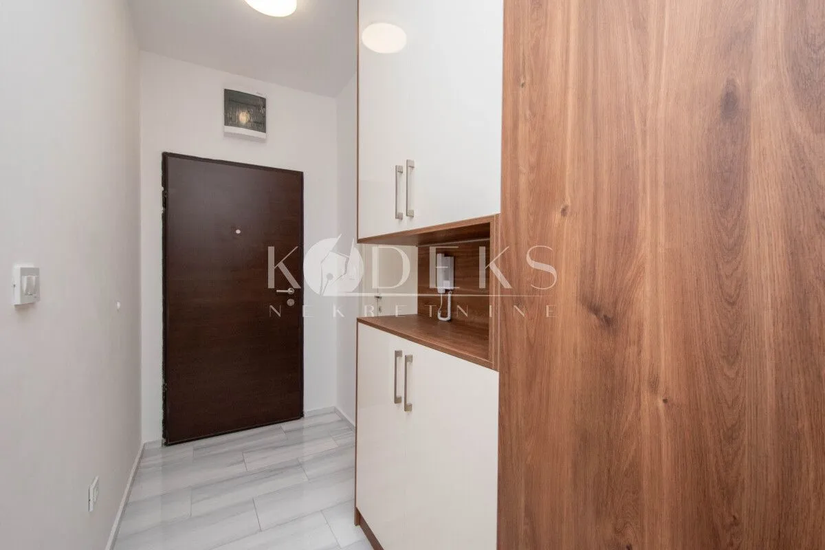 Rent, studio apartment, 23m², Stari Aerodrom, Podgorica