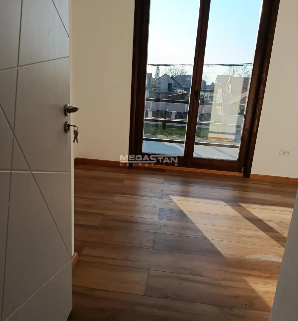 Sale, four bedroom apartment, 86m², Borča 1, Borča Sve Podlokacije