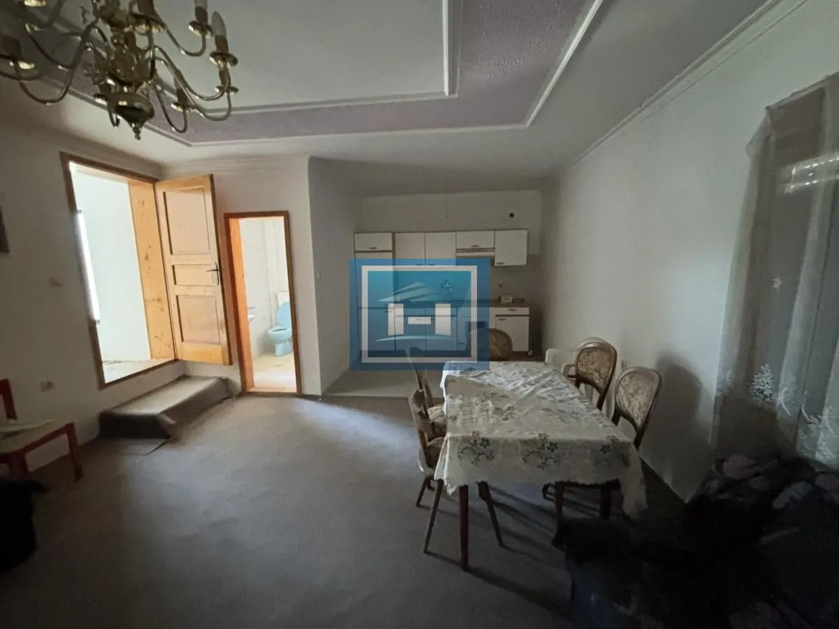 Rent, office space, 1060m², Svojnovo, Paraćin