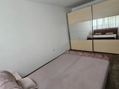 Izdavanje, dvosoban stan, 60m², Centar, Novi Sad - image 11