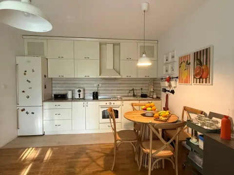 Prodaja, trosoban stan, 68m², Centar, Podgorica - image 2