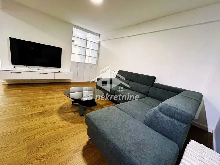 Izdavanje, dvosoban stan, 64m², Stari Grad, Beograd