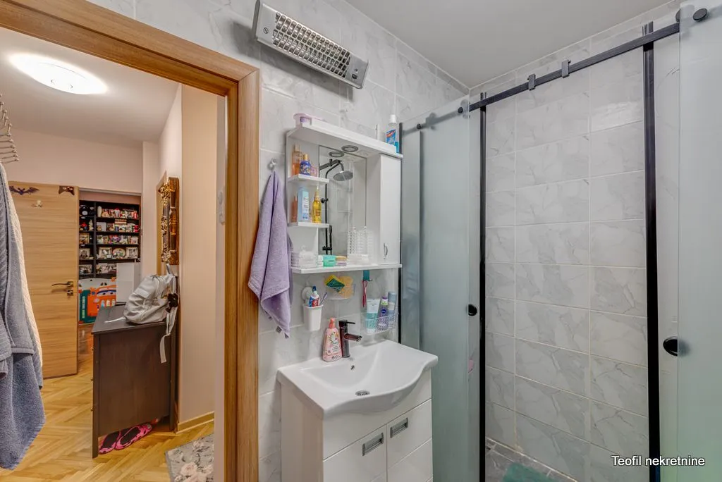 Sale, two bedroom apartment, 84m², Vračar, Šid